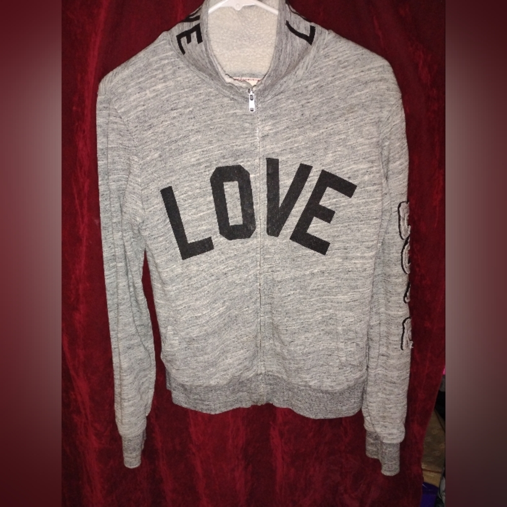 Love sweatshirt